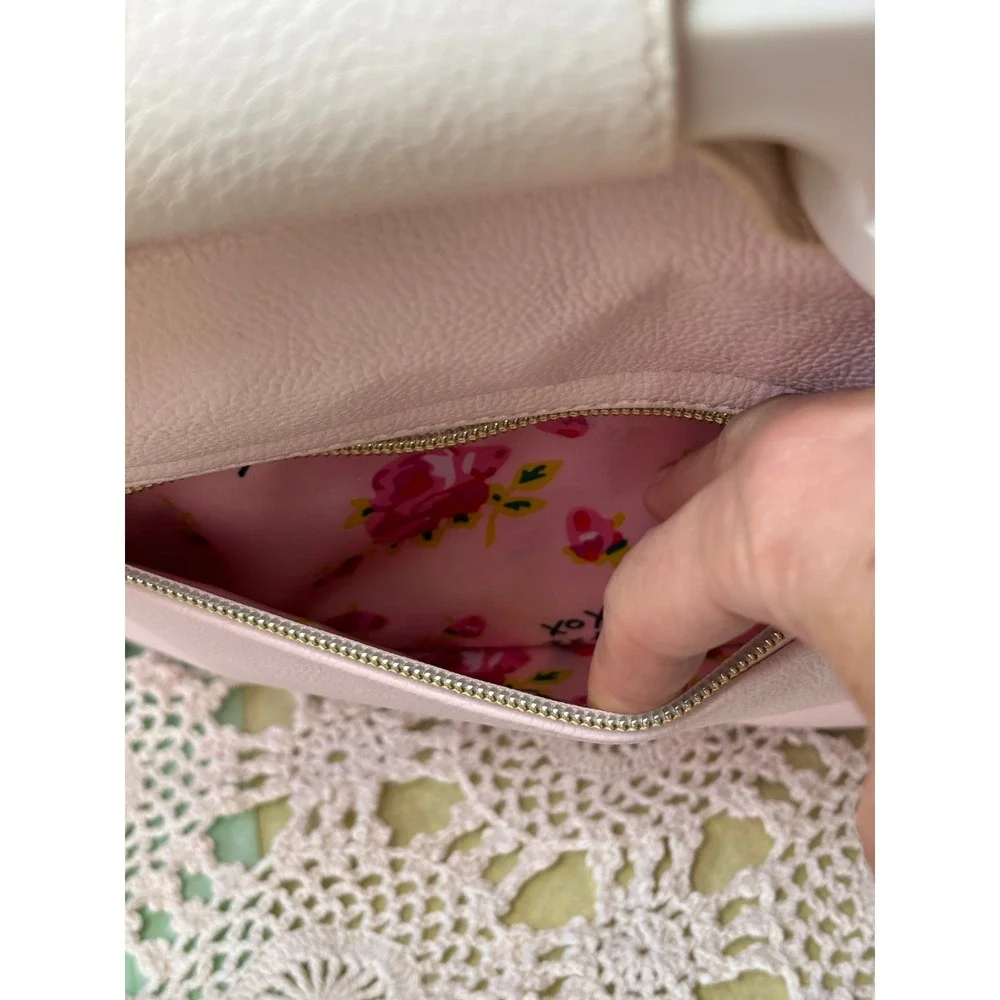 Betsey Johnson Call Me Phone Crossbody Bag Pink Daisy Bluetooth Handset Y2K - Picture 12 of 16